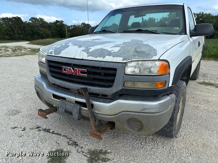 image for item DZ4606 2006 GMC Sierra 2500HD pickup truck