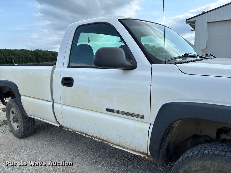 image for item DZ4606 2006 GMC Sierra 2500HD pickup truck