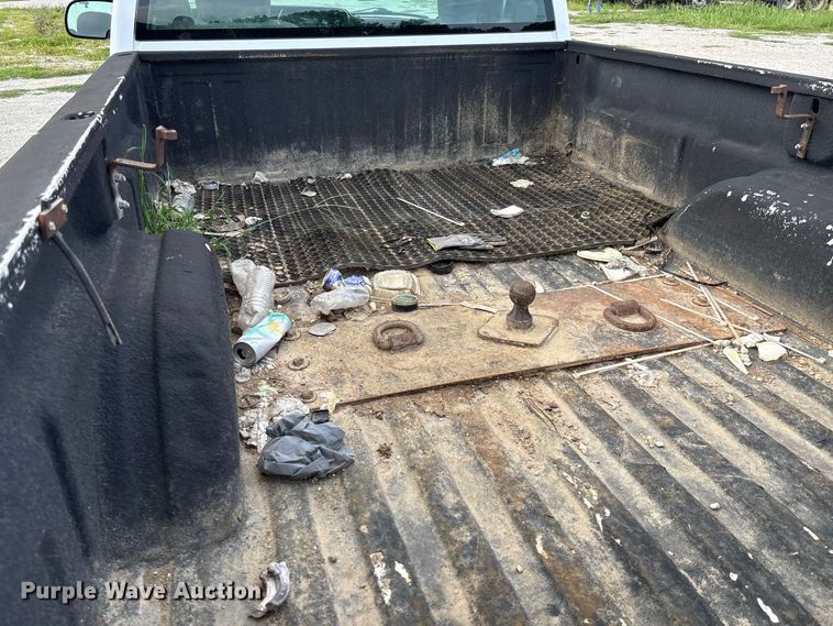 image for item DZ4606 2006 GMC Sierra 2500HD pickup truck