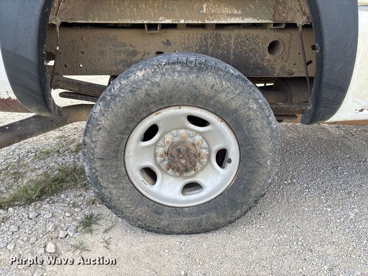 image for item DZ4606 2006 GMC Sierra 2500HD pickup truck