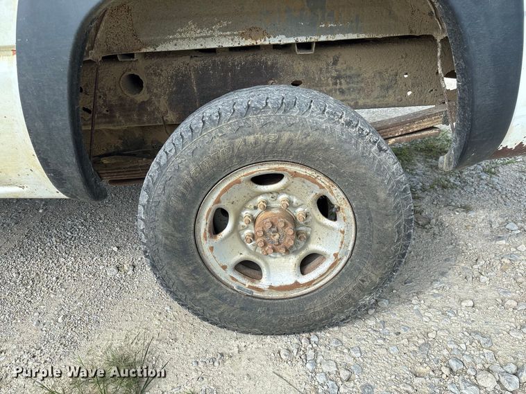 image for item DZ4606 2006 GMC Sierra 2500HD pickup truck