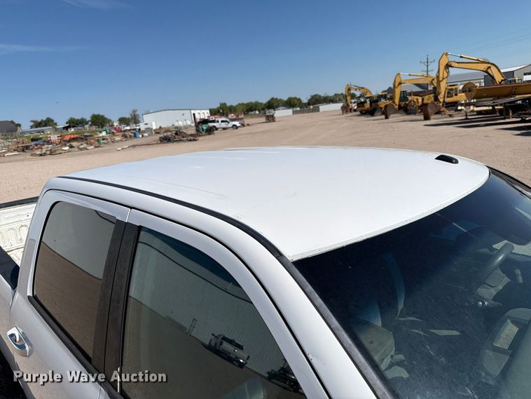 image for item EA0437 2013 RAM 2500 Crew Cab pickup truck