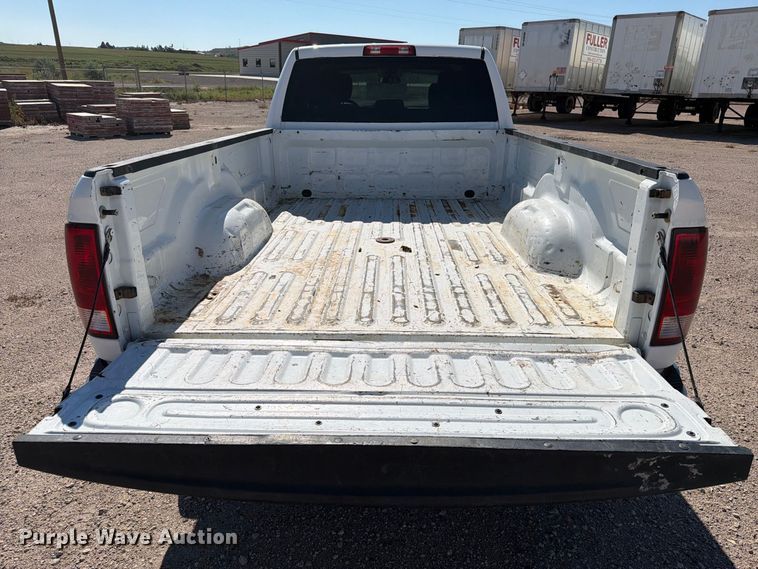 image for item EA0437 2013 RAM 2500 Crew Cab pickup truck