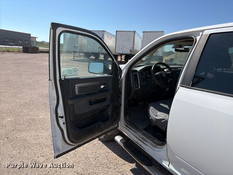 image for item EA0437 2013 RAM 2500 Crew Cab pickup truck