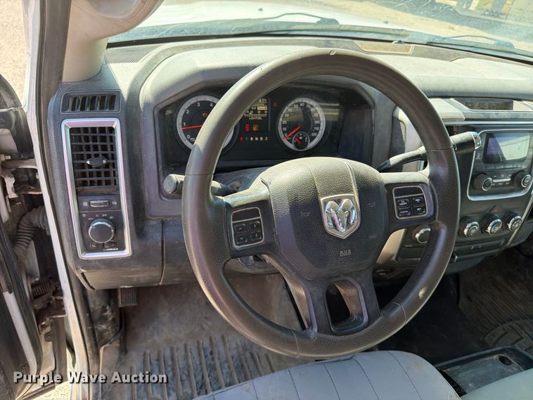 image for item EA0437 2013 RAM 2500 Crew Cab pickup truck