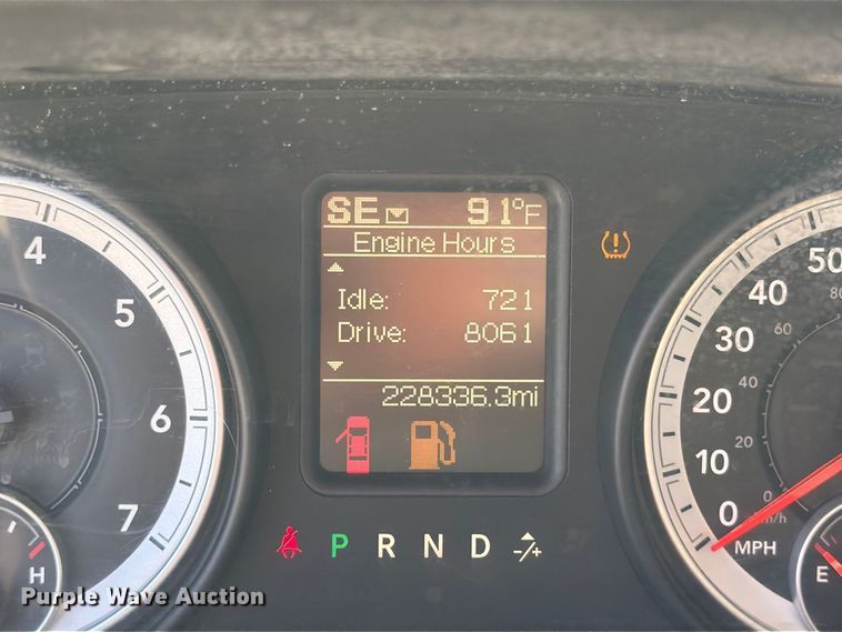 image for item EA0437 2013 RAM 2500 Crew Cab pickup truck