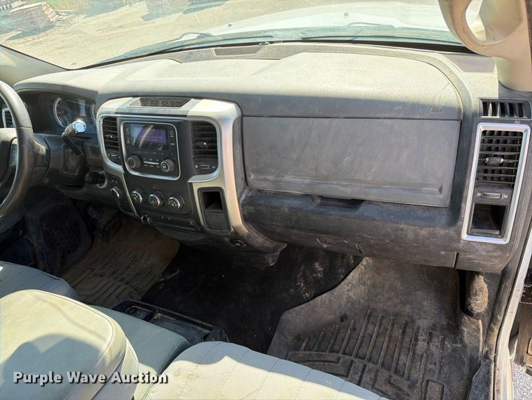 image for item EA0437 2013 RAM 2500 Crew Cab pickup truck