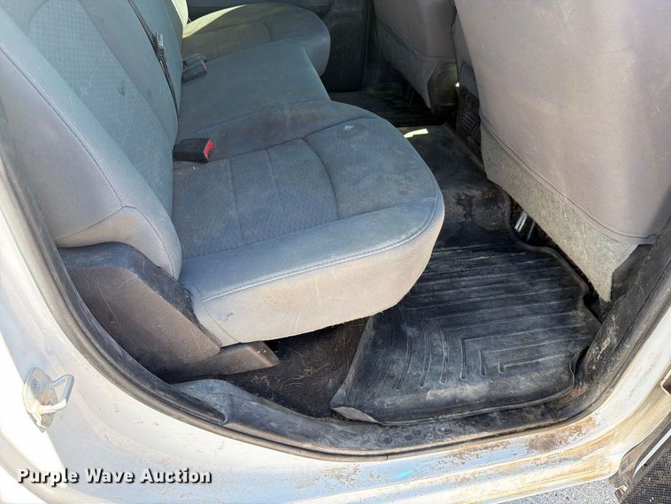 image for item EA0437 2013 RAM 2500 Crew Cab pickup truck