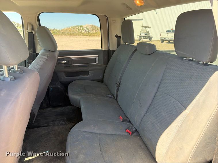 image for item EA0437 2013 RAM 2500 Crew Cab pickup truck