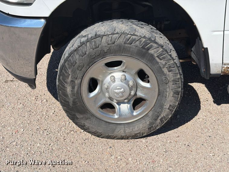image for item EA0437 2013 RAM 2500 Crew Cab pickup truck