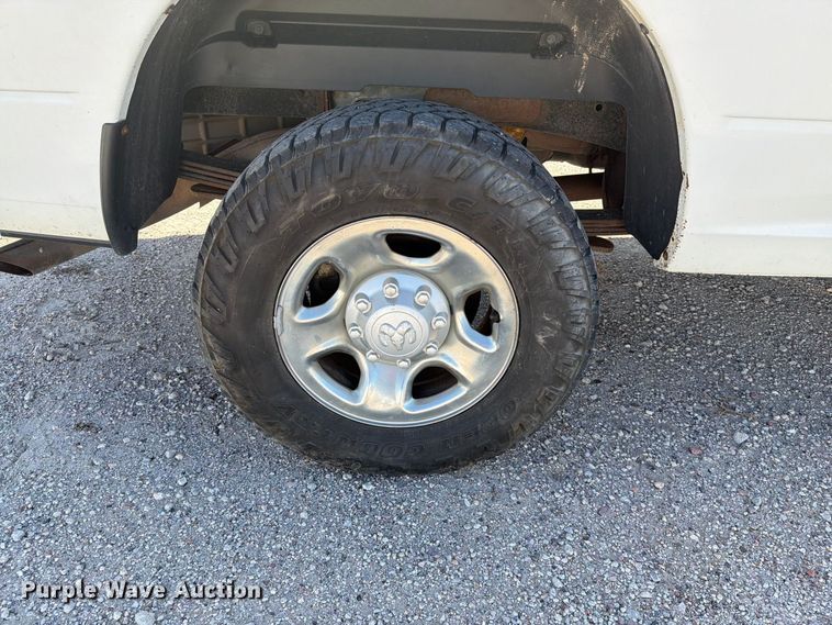 image for item EA0437 2013 RAM 2500 Crew Cab pickup truck