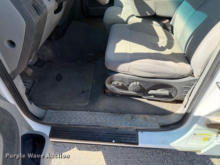 image for item EA0438 2008 Ford F150 Crew Cab pickup truck