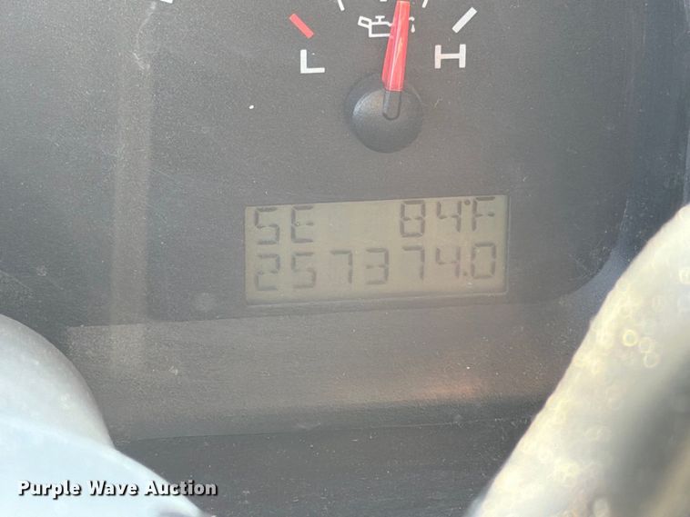 image for item EA0438 2008 Ford F150 Crew Cab pickup truck
