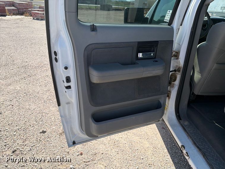 image for item EA0438 2008 Ford F150 Crew Cab pickup truck