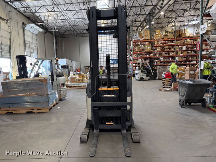 image for item EC8272 2016 Crown RR6Z25-36 reach truck