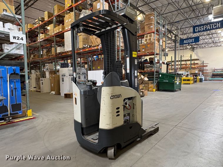 image for item EC8272 2016 Crown RR6Z25-36 reach truck