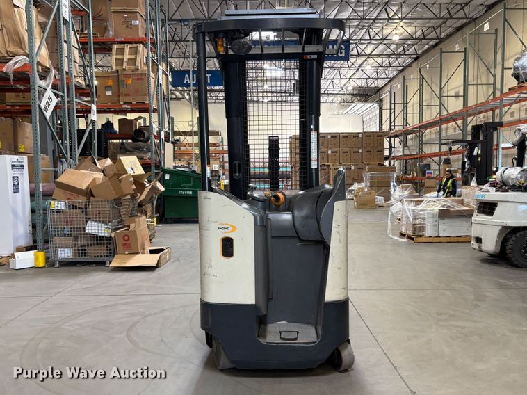 image for item EC8272 2016 Crown RR6Z25-36 reach truck