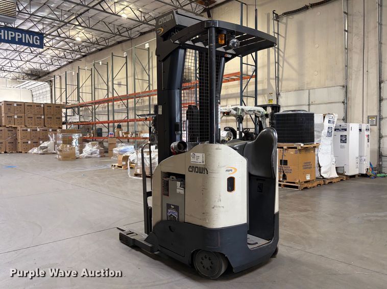 image for item EC8272 2016 Crown RR6Z25-36 reach truck