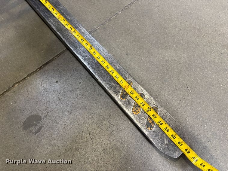 image for item EC8272 2016 Crown RR6Z25-36 reach truck