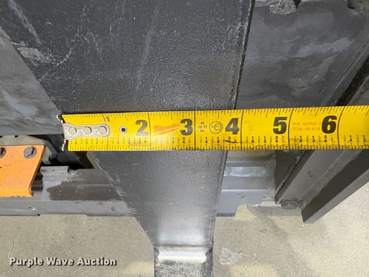 image for item EC8272 2016 Crown RR6Z25-36 reach truck