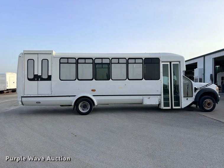 image for item ED5463 2020 Eldorado Ford F550 Super Duty shuttle bus
