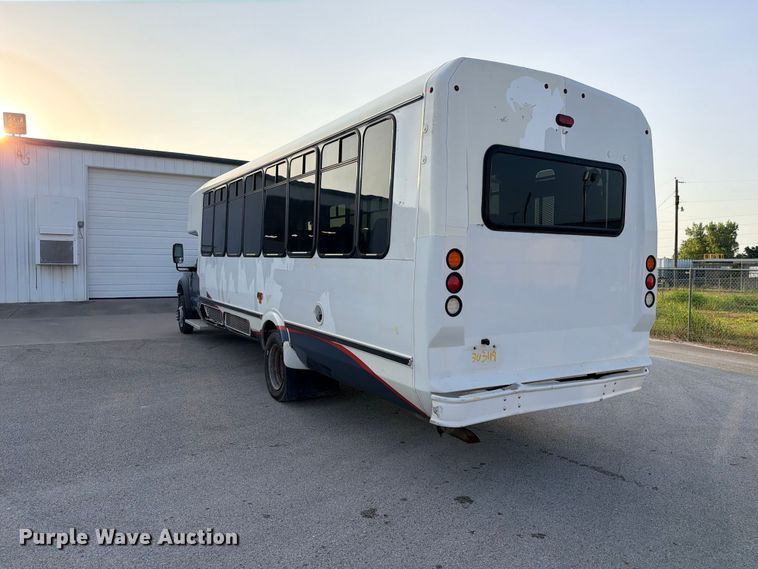image for item ED5463 2020 Eldorado Ford F550 Super Duty shuttle bus