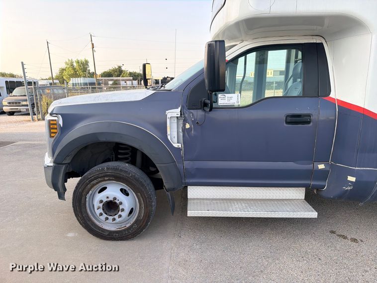 image for item ED5463 2020 Eldorado Ford F550 Super Duty shuttle bus