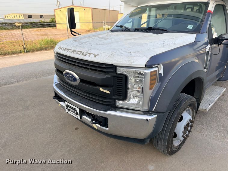 image for item ED5463 2020 Eldorado Ford F550 Super Duty shuttle bus