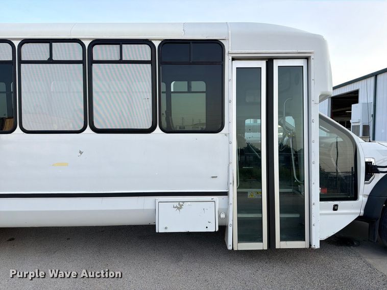 image for item ED5463 2020 Eldorado Ford F550 Super Duty shuttle bus
