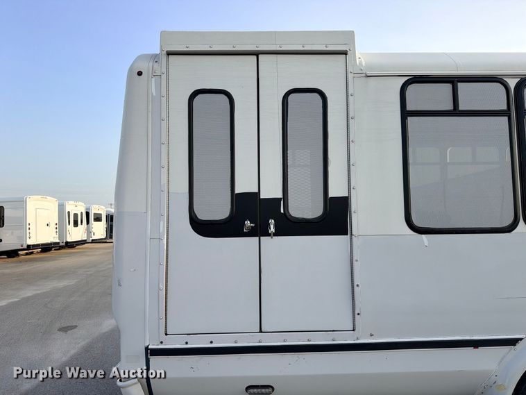 image for item ED5463 2020 Eldorado Ford F550 Super Duty shuttle bus