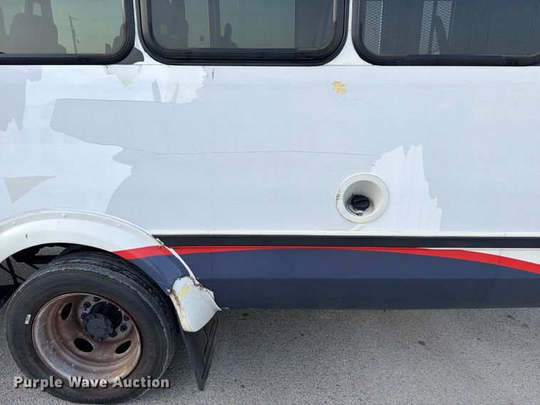 image for item ED5463 2020 Eldorado Ford F550 Super Duty shuttle bus