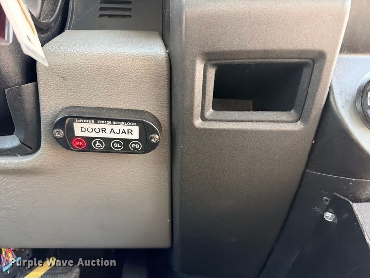 image for item ED5463 2020 Eldorado Ford F550 Super Duty shuttle bus