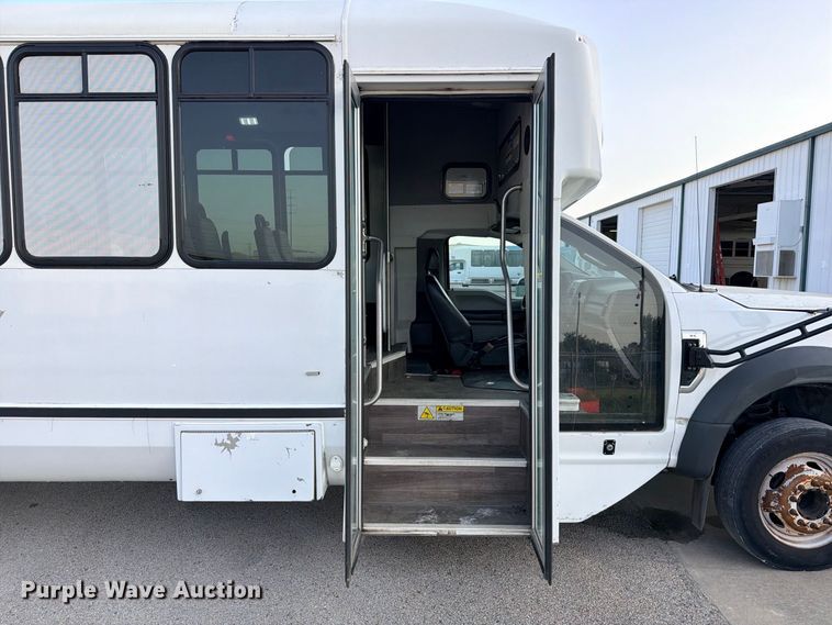 image for item ED5463 2020 Eldorado Ford F550 Super Duty shuttle bus