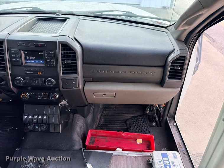 image for item ED5463 2020 Eldorado Ford F550 Super Duty shuttle bus