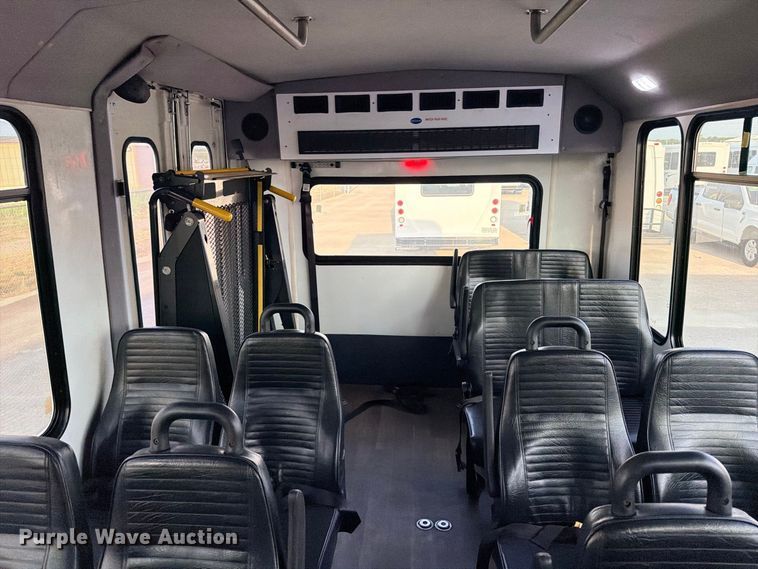 image for item ED5463 2020 Eldorado Ford F550 Super Duty shuttle bus