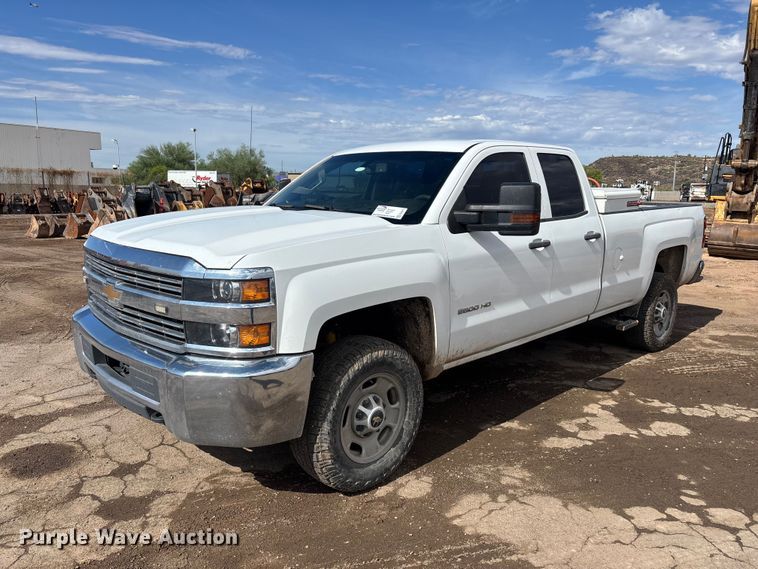 image for item EE6472 2015 Chevrolet Silverado 2500HD Ext. Cab pickup truck