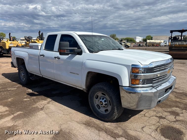 image for item EE6472 2015 Chevrolet Silverado 2500HD Ext. Cab pickup truck