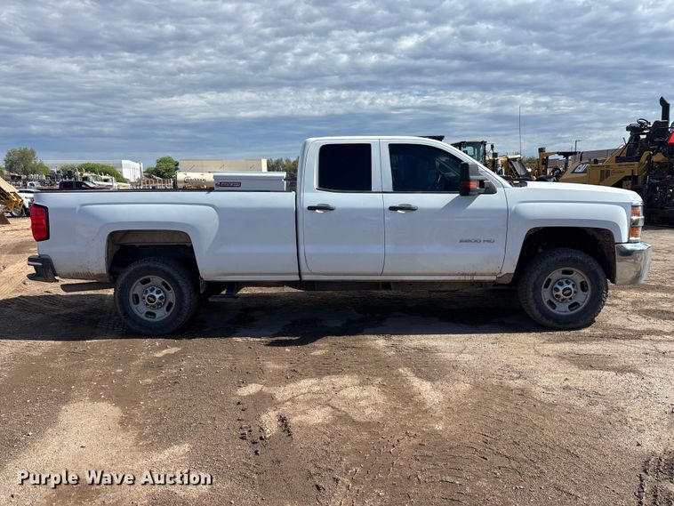 image for item EE6472 2015 Chevrolet Silverado 2500HD Ext. Cab pickup truck