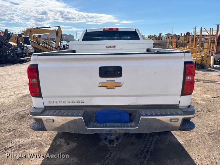 image for item EE6472 2015 Chevrolet Silverado 2500HD Ext. Cab pickup truck