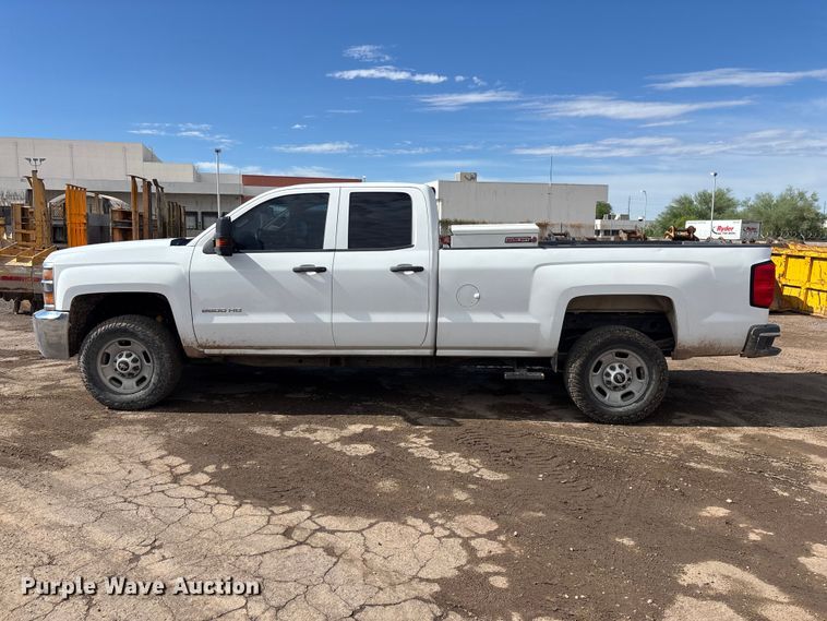 image for item EE6472 2015 Chevrolet Silverado 2500HD Ext. Cab pickup truck