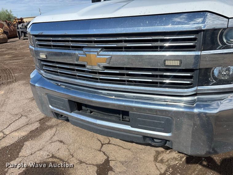 image for item EE6472 2015 Chevrolet Silverado 2500HD Ext. Cab pickup truck
