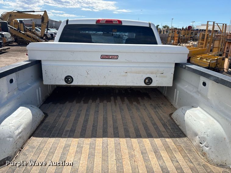 image for item EE6472 2015 Chevrolet Silverado 2500HD Ext. Cab pickup truck
