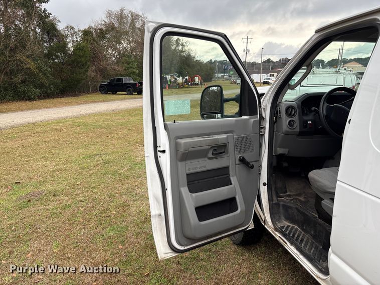 image for item EF1007 2012 Ford E250 van