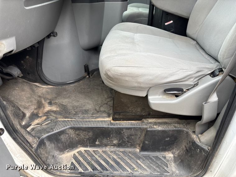 image for item EF1007 2012 Ford E250 van