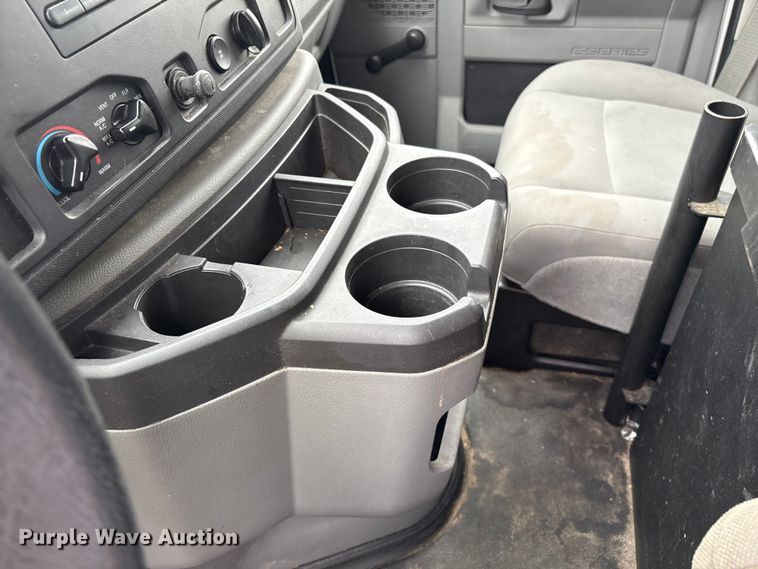 image for item EF1007 2012 Ford E250 van
