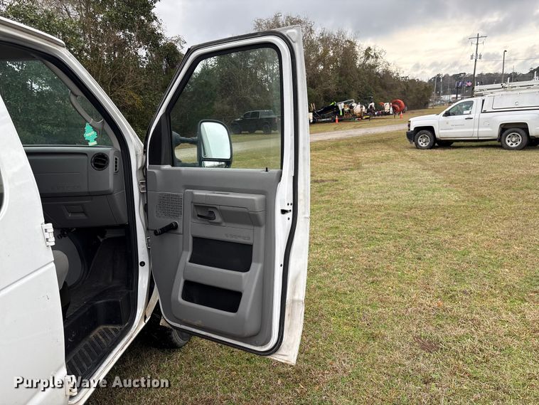 image for item EF1007 2012 Ford E250 van