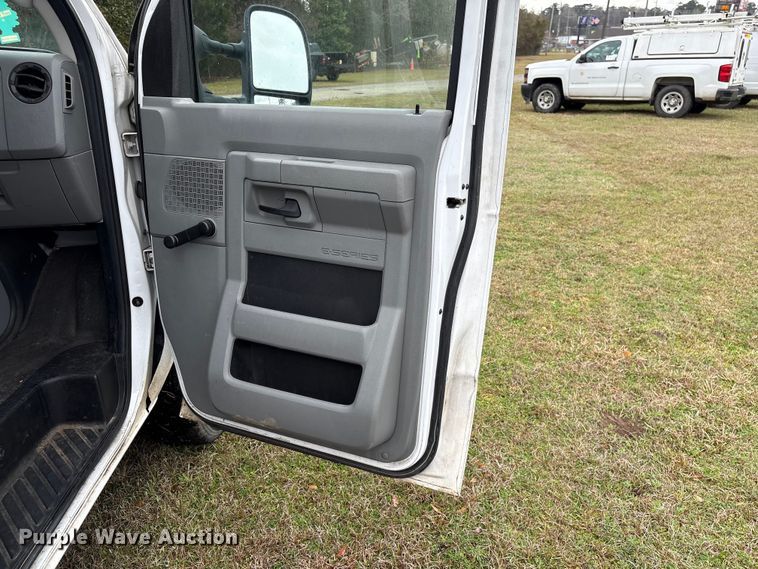 image for item EF1007 2012 Ford E250 van