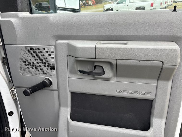 image for item EF1007 2012 Ford E250 van