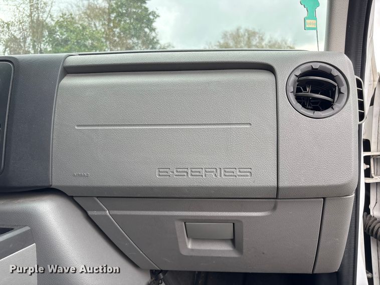 image for item EF1007 2012 Ford E250 van