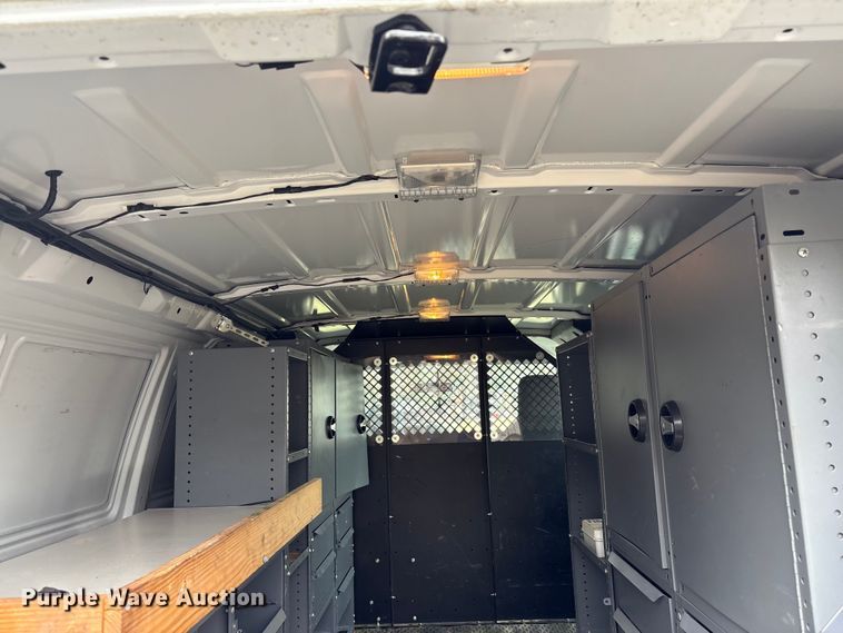 image for item EF1007 2012 Ford E250 van